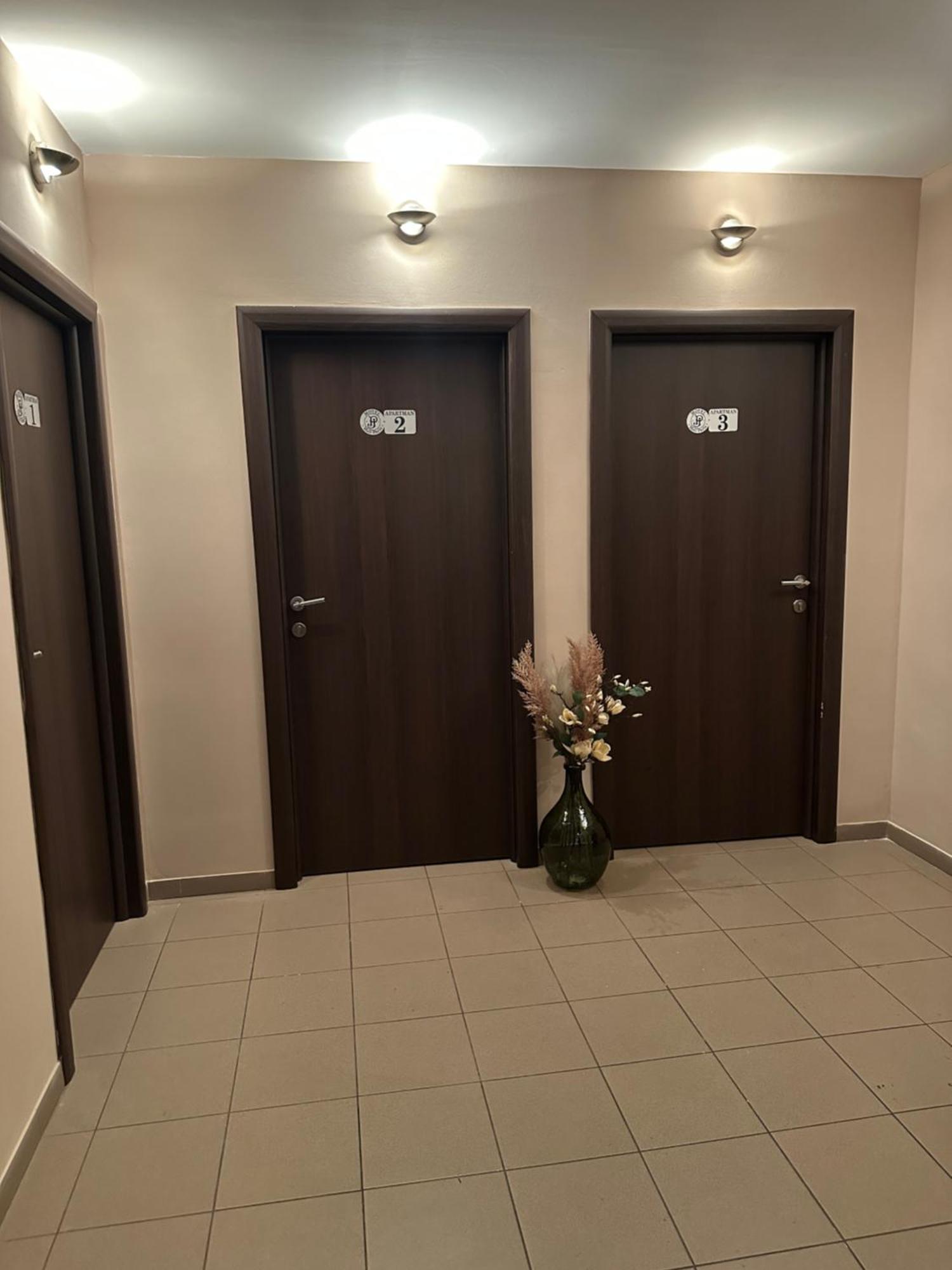 Jp Motel Mali Pariz Bor Esterno foto
